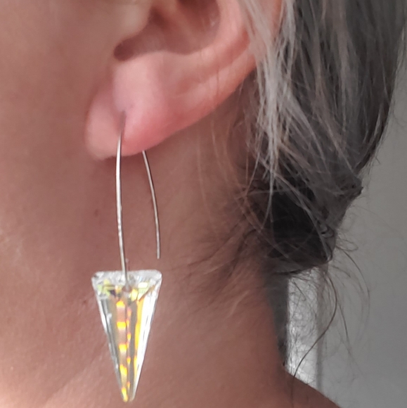 WOW! 👀THESE SWAROVSKI CRYSTAL EARRINGS SHINE!! - Picture 4 of 8